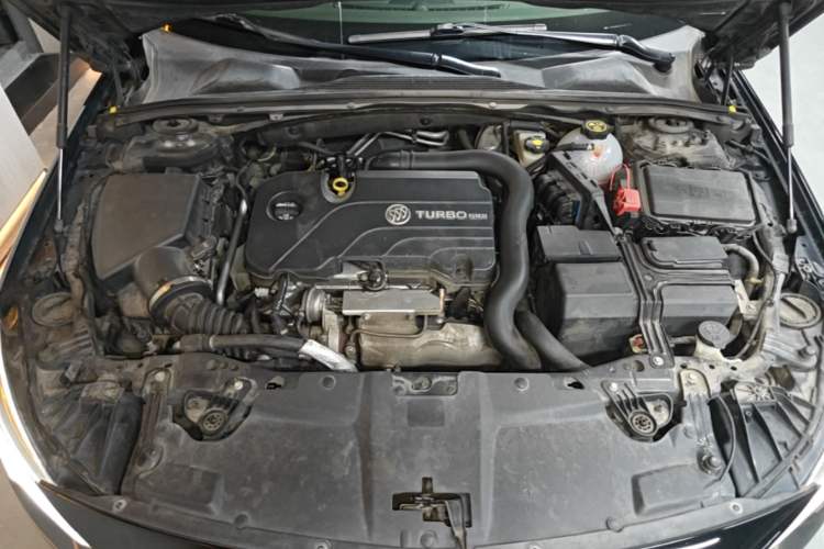 Used Buick Regal 2019 20T Elite Version China V Standard Engine Bay
