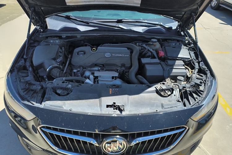 Used Buick Regal  Engine Bay