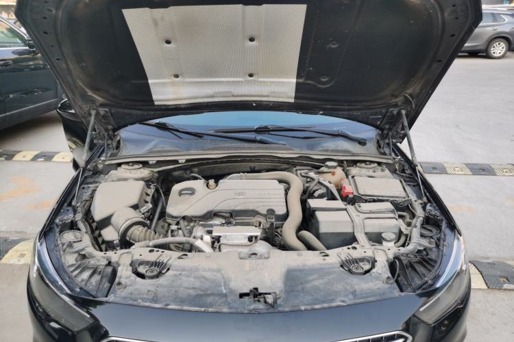Used Buick Regal 2019 20T Elite Version China VI Standard Engine Bay