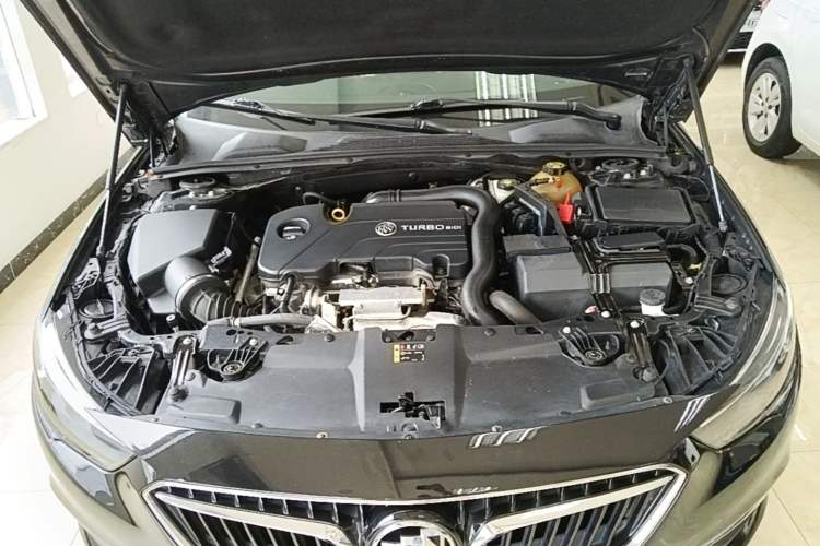 Used Buick Regal 2019 20T Elite Version China V Standard Engine Bay