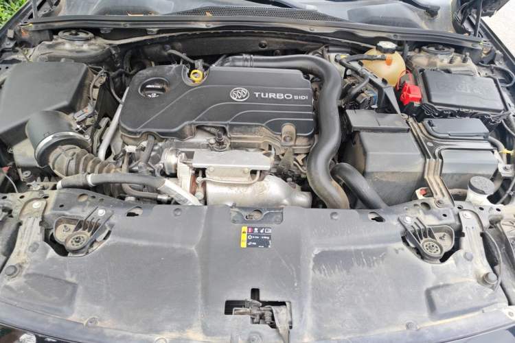 Used Buick Regal 2019 20T Elite Version China VI Standard Engine Bay