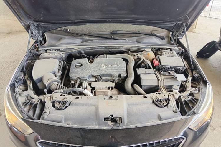 Used Buick Regal 2019 20T Elite Version China VI Standard Engine Bay