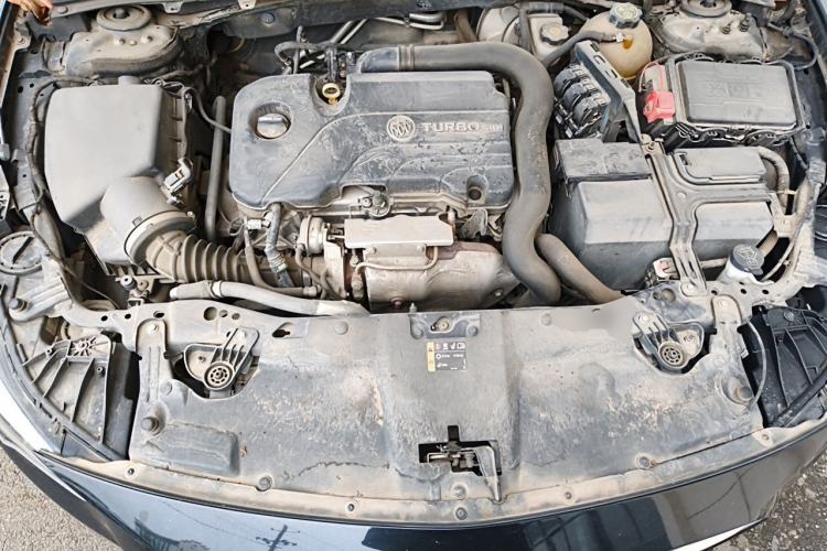 Used Buick Regal 2019 20T Elite Version China VI Standard Engine Bay