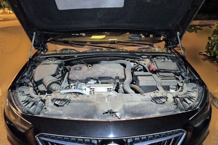 Used Buick Regal 2019 20T Elite Version China VI Standard Engine Bay