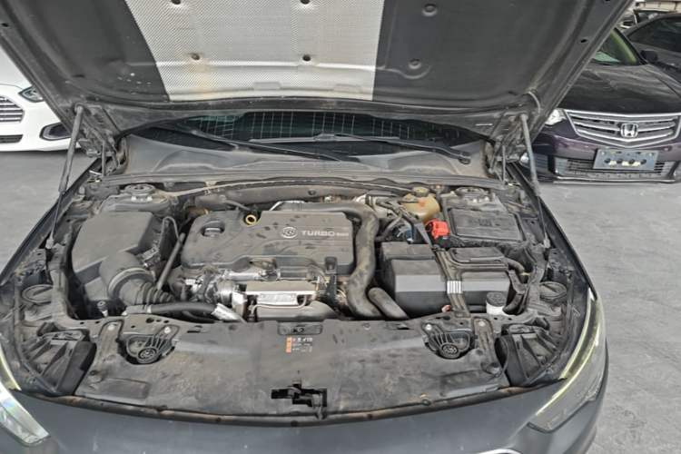 Used Buick Regal 2019 20T Elite Version China VI Standard Engine Bay