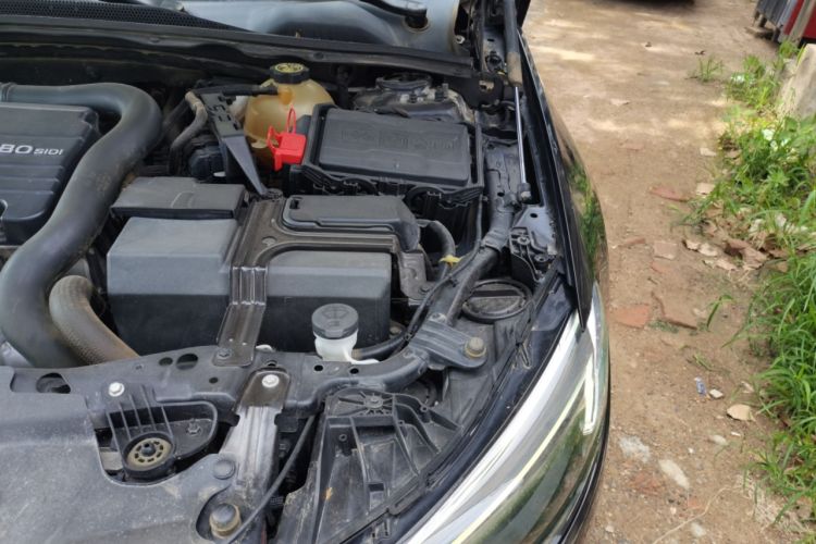 Used Buick Regal 2019 20T Elite Version China VI Standard Engine Bay Left