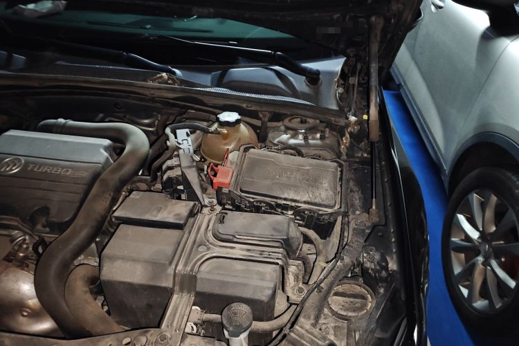 Used Buick Regal 2019 20T Elite Version China VI Standard Engine Bay Left