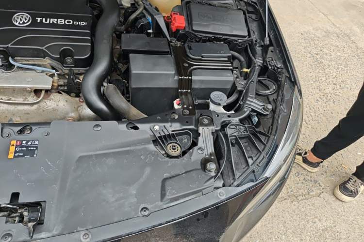 Used Buick Regal 2019 20T Elite Version China VI Standard Engine Bay Left