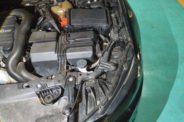 Used Buick Regal 2019 20T Elite Version China VI Standard Engine Bay Left