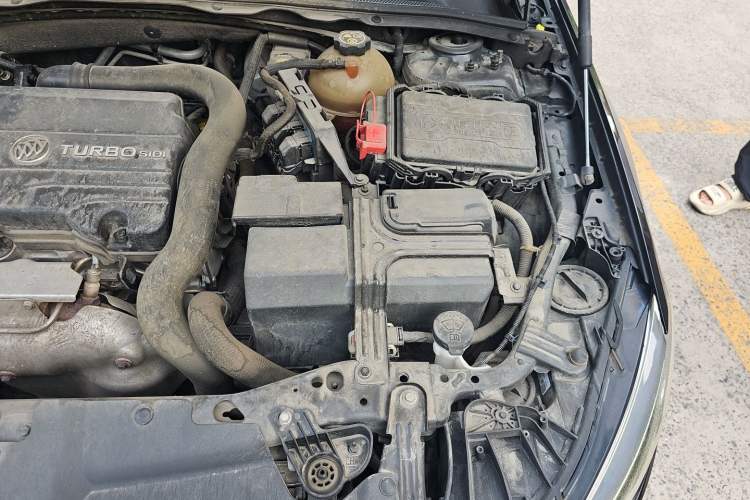 Used Buick Regal 2019 20T Elite Version China VI Standard Engine Bay Left