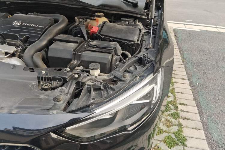 Used Buick Regal 2019 20T Elite Version China VI Standard Engine Bay Left