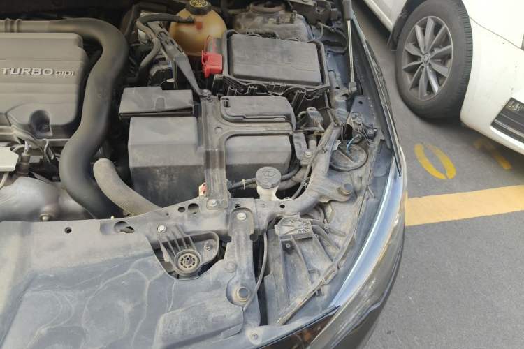Used Buick Regal 2019 20T Elite Version China VI Standard Engine Bay Left