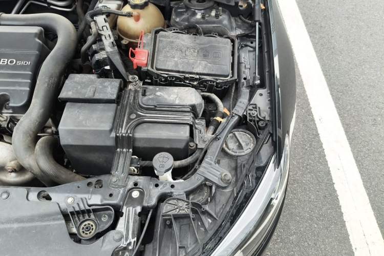 Used Buick Regal 2019 20T Elite Version China VI Standard Engine Bay Left