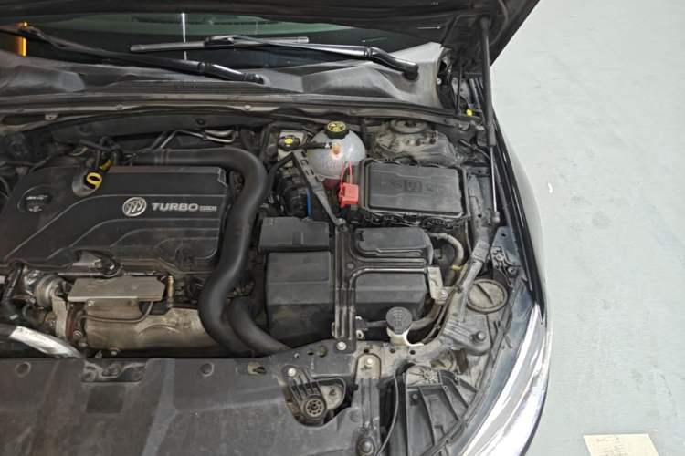 Used Buick Regal 2019 20T Elite Version China V Standard Engine Bay Left