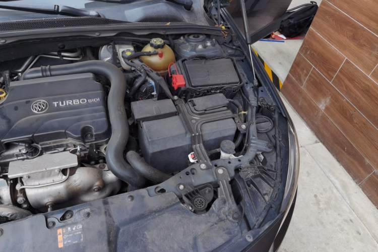 Used Buick Regal 2019 20T Elite Version China VI Standard Engine Bay Left