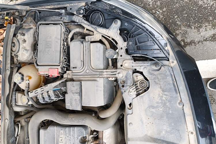 Used Buick Regal 2019 20T Elite Version China VI Standard Engine Bay Left