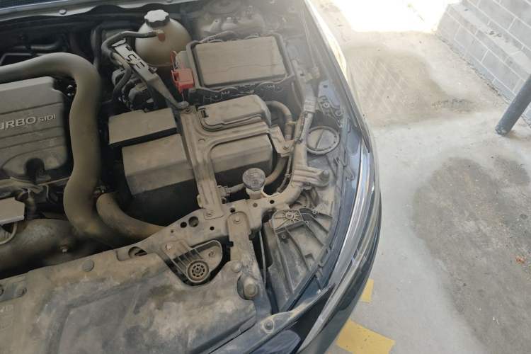 Used Buick Regal 2019 20T Elite Version China VI Standard Engine Bay Left