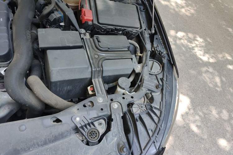 Used Buick Regal 2019 20T Elite Version China VI Standard Engine Bay Left