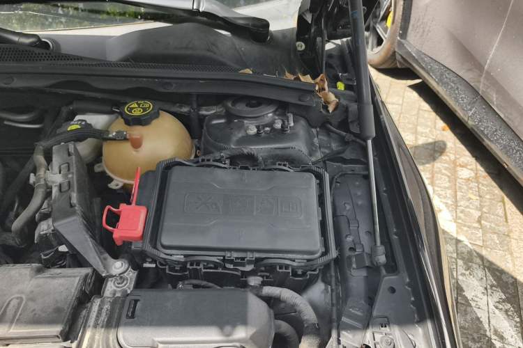 Used Buick Regal 2019 20T Elite Version China VI Standard Engine Bay Left