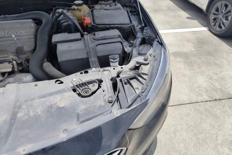 Used Buick Regal 2019 20T Elite Version China V Standard Engine Bay Left