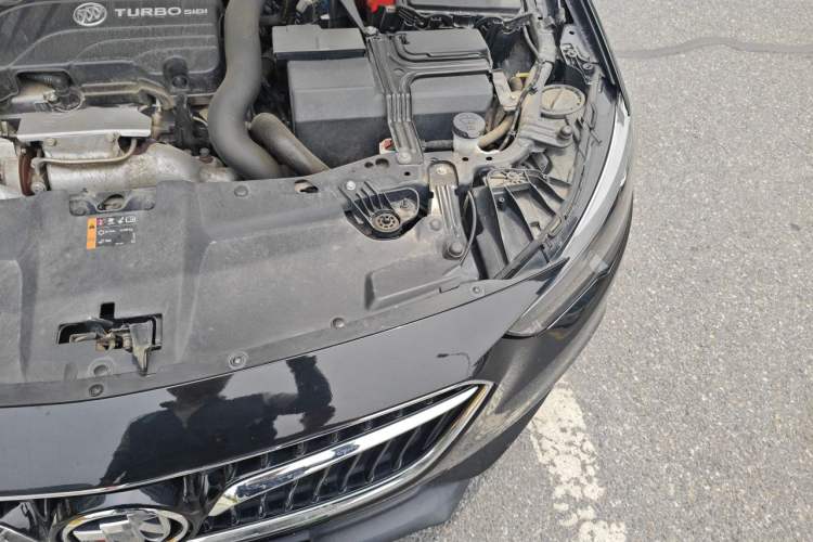 Used Buick Regal 2019 20T Elite Version China VI Standard Engine Bay Left