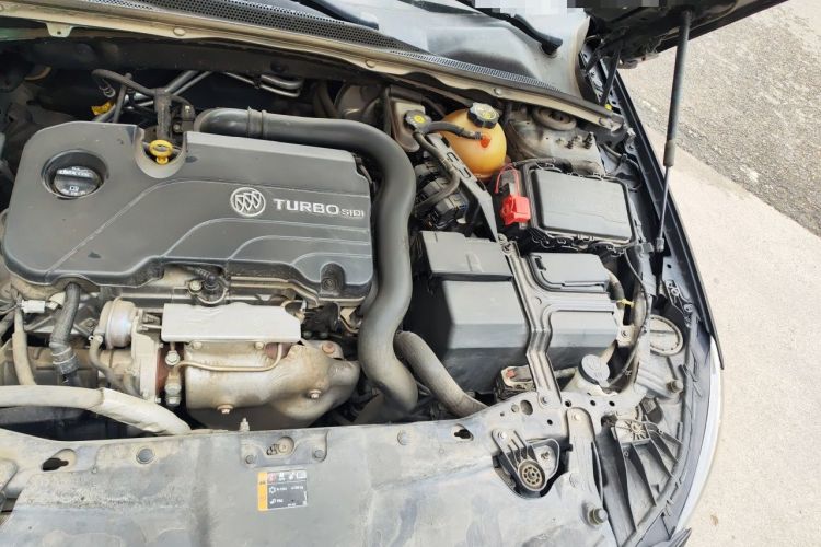 Used Buick Regal 2019 20T Elite Version China VI Standard Engine Bay Left