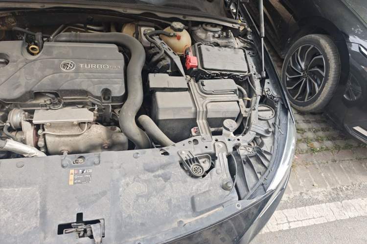 Used Buick Regal 2019 20T Elite Version China VI Standard Engine Bay Left