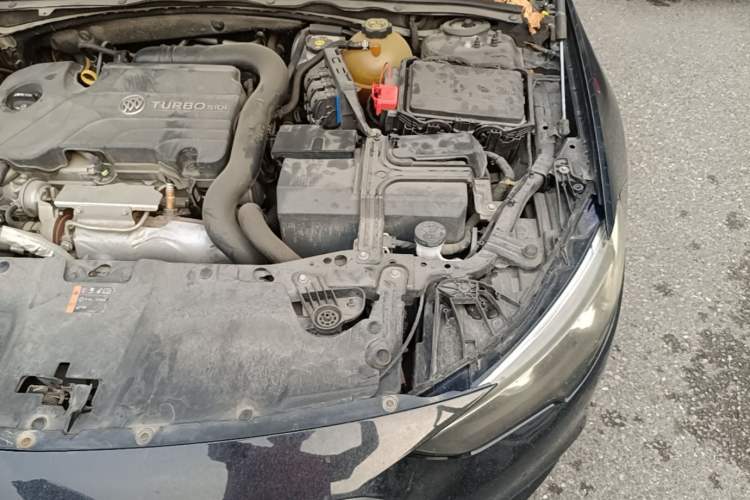 Used Buick Regal 2019 20T Elite Version China V Standard Engine Bay Left