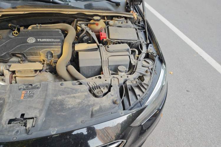 Used Buick Regal 2019 20T Elite Version China VI Standard Engine Bay Left