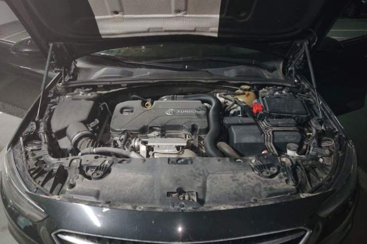 Used Buick Regal 2019 20T Elite Version China VI Standard Engine Bay
