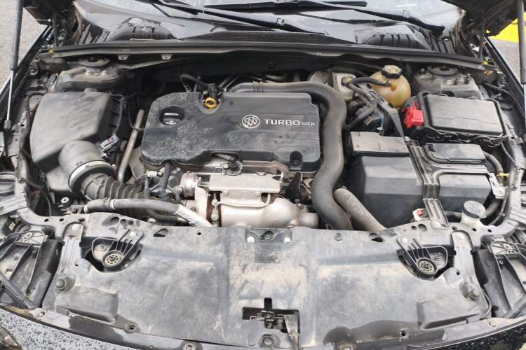 Used Buick Regal 2019 20T Elite Version China VI Standard Engine Bay