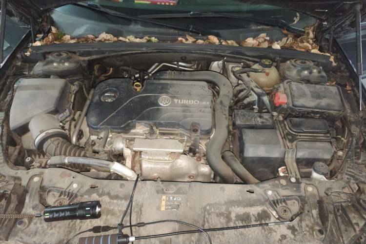 Used Buick Regal 2019 20T Elite Version China VI Standard Engine Bay
