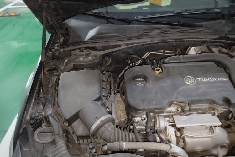 Used Buick Regal 2019 20T Elite Version China VI Standard Engine Bay Right
