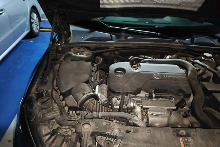 Used Buick Regal 2019 20T Elite Version China VI Standard Engine Bay Right