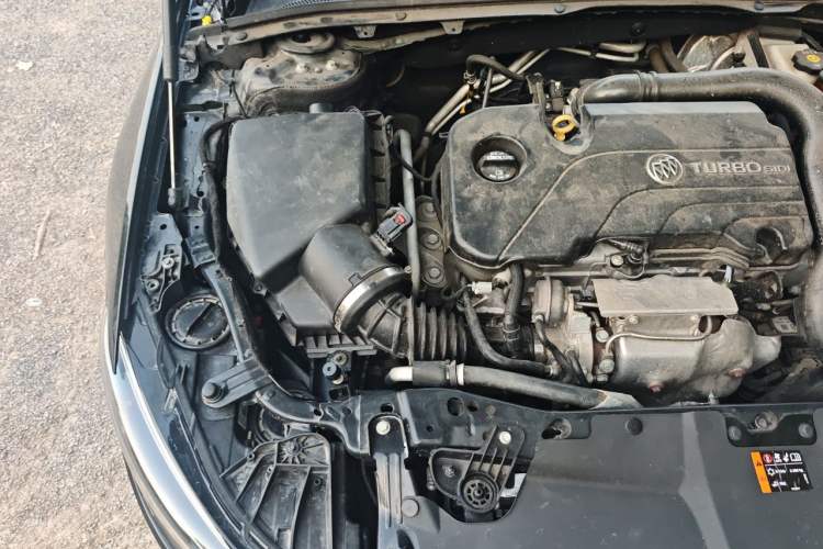 Used Buick Regal 2019 20T Elite Version China VI Standard Engine Bay Right