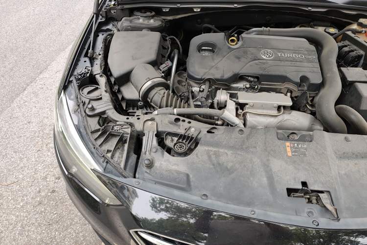 Used Buick Regal 2019 20T Elite Version China V Standard Engine Bay Right