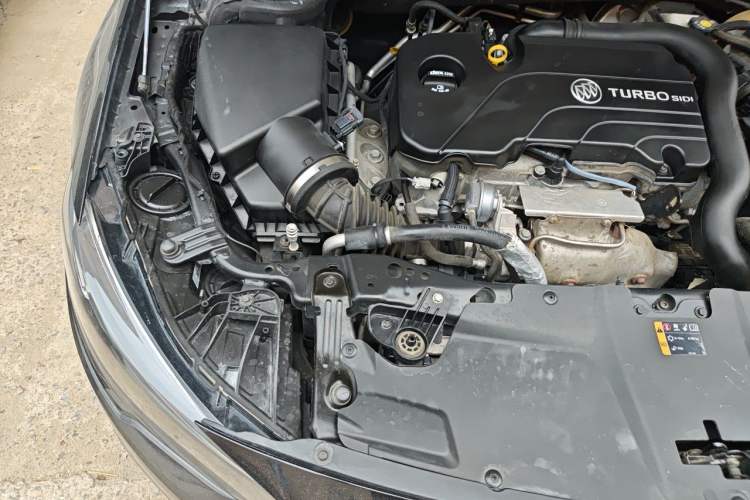 Used Buick Regal 2019 20T Elite Version China VI Standard Engine Bay Right
