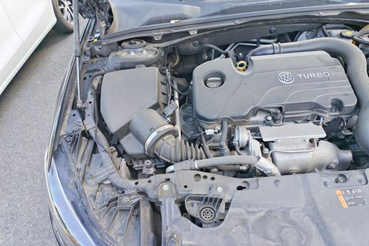 Used Buick Regal 2019 20T Luxury Model China VI Standard Engine Bay Right