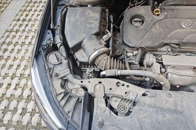 Used Buick Regal 2019 20T Elite Version China VI Standard Engine Bay Right