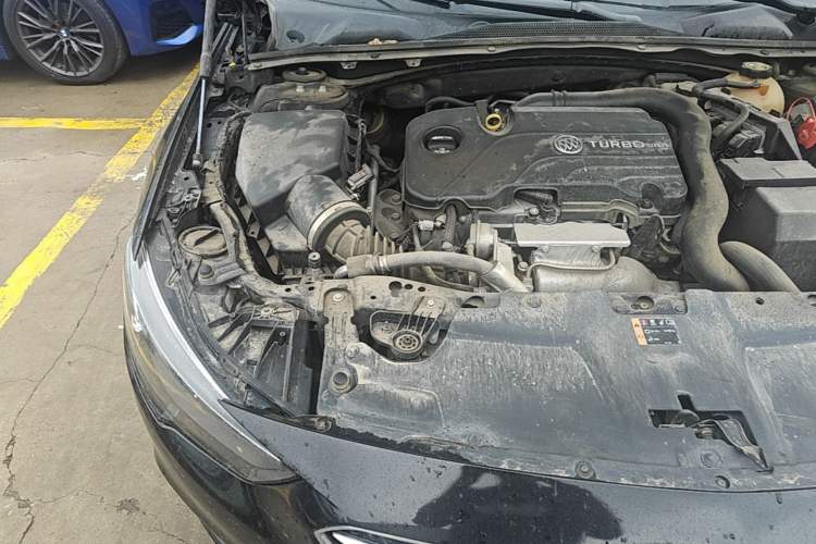 Used Buick Regal 2019 20T Elite Version China VI Standard Engine Bay Right