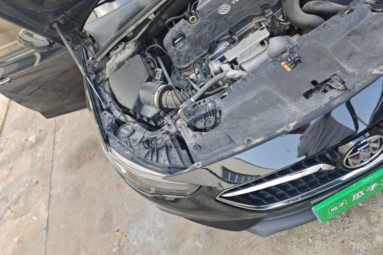 Used Buick Regal 2019 20T Elite Version China VI Standard Engine Bay Right