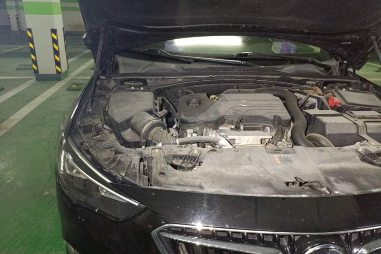 Used Buick Regal 2019 20T Elite Version China VI Standard Engine Bay Right