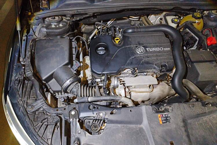Used Buick Regal 2019 20T Luxury Model China V Standard Engine Bay Right