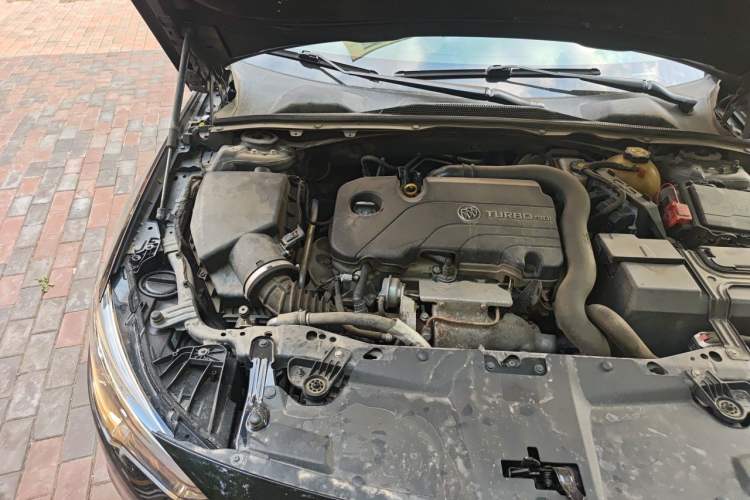 Used Buick Regal 2019 20T Elite Version China VI Standard Engine Bay Right