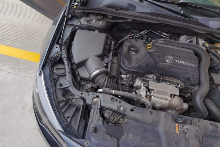 Used Buick Regal 2019 20T Elite Version China VI Standard Engine Bay Right