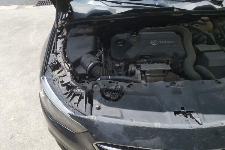 Used Buick Regal 2019 20T Elite Version China VI Standard Engine Bay Right