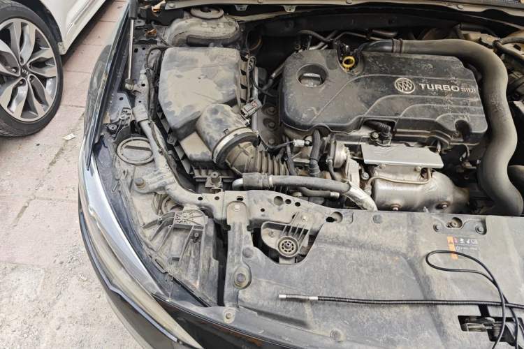 Used Buick Regal 2019 20T Elite Version China VI Standard Engine Bay Right