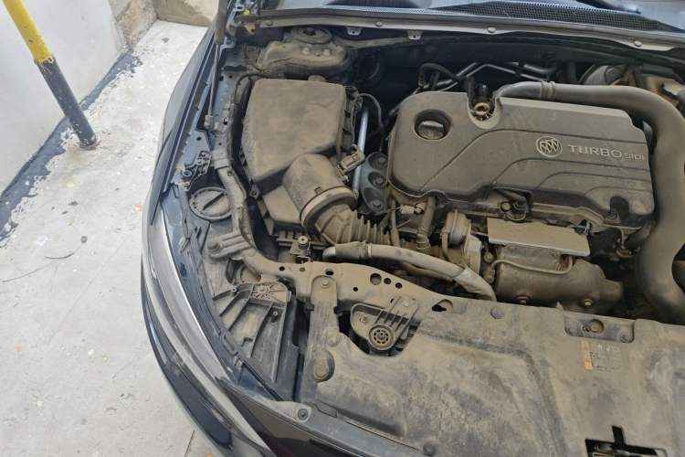 Used Buick Regal 2019 20T Elite Version China VI Standard Engine Bay Right