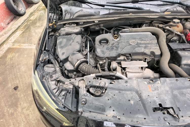 Used Buick Regal 2019 20T Elite Version China VI Standard Engine Bay Right