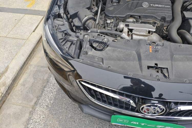 Used Buick Regal 2019 20T Elite Version China VI Standard Engine Bay Right